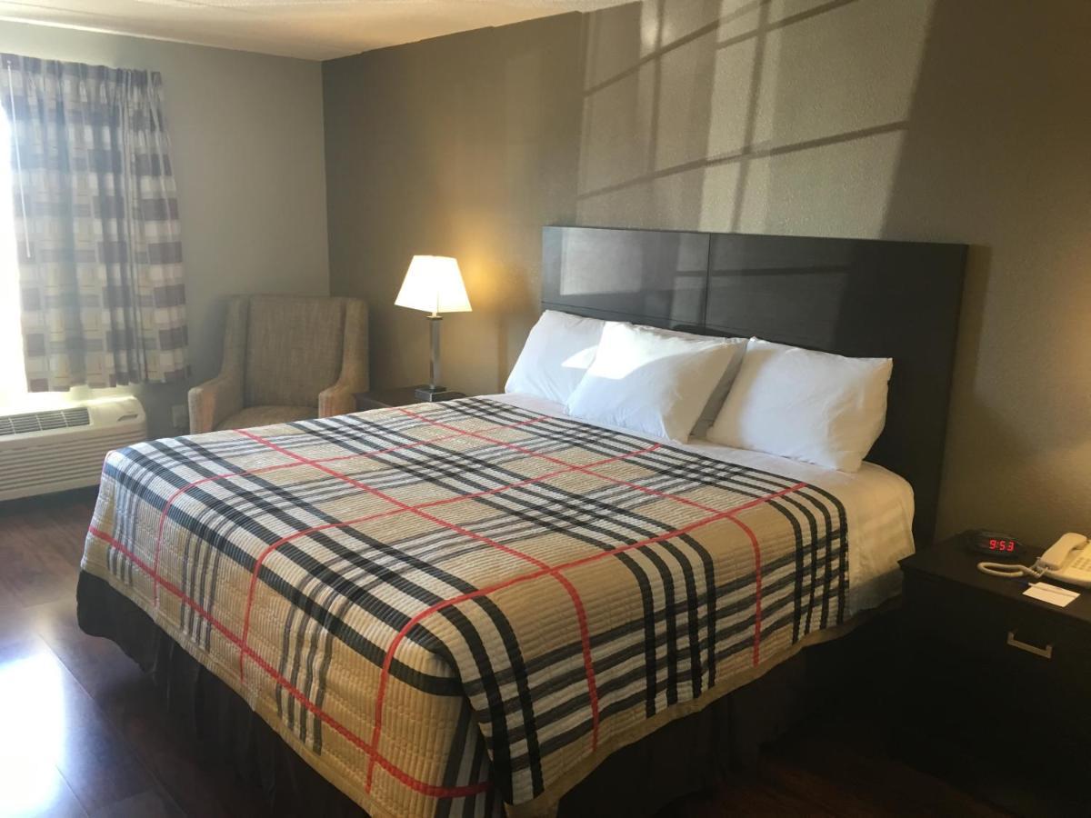 Fairbridge Inn Express Монро-Сіті Екстер'єр фото