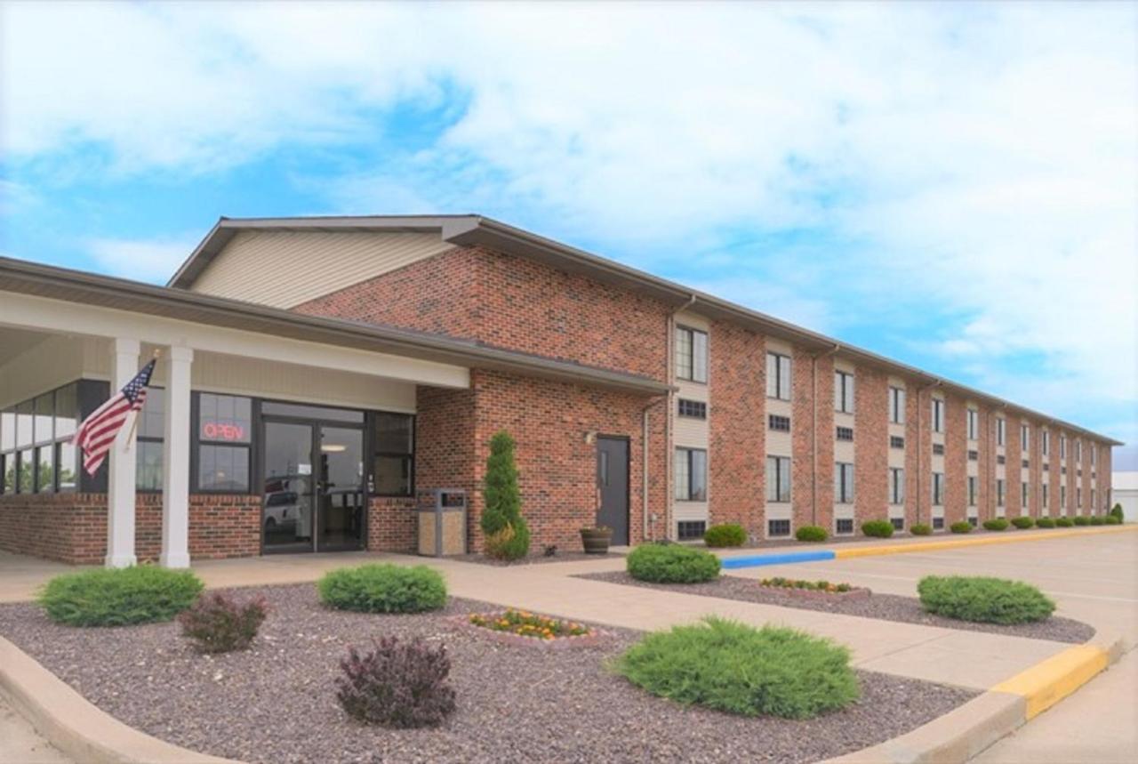 Fairbridge Inn Express Монро-Сіті Екстер'єр фото